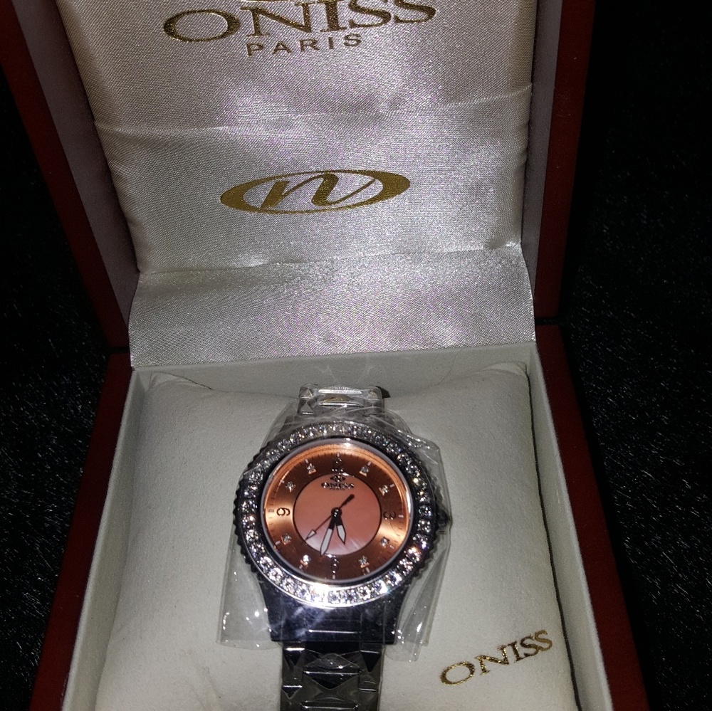 ONiSS PARIS WATCH